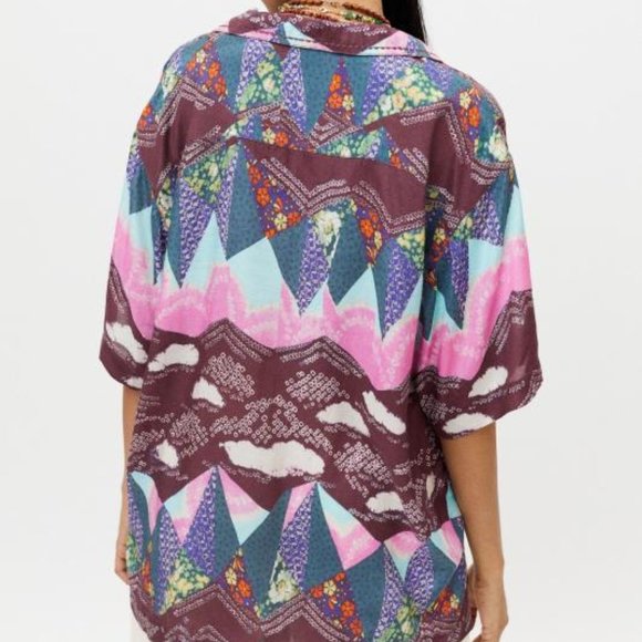 Urban Outfitters Kimchi Blue Ashton Patchwork Souvenir Shirt - Picture 3 of 4